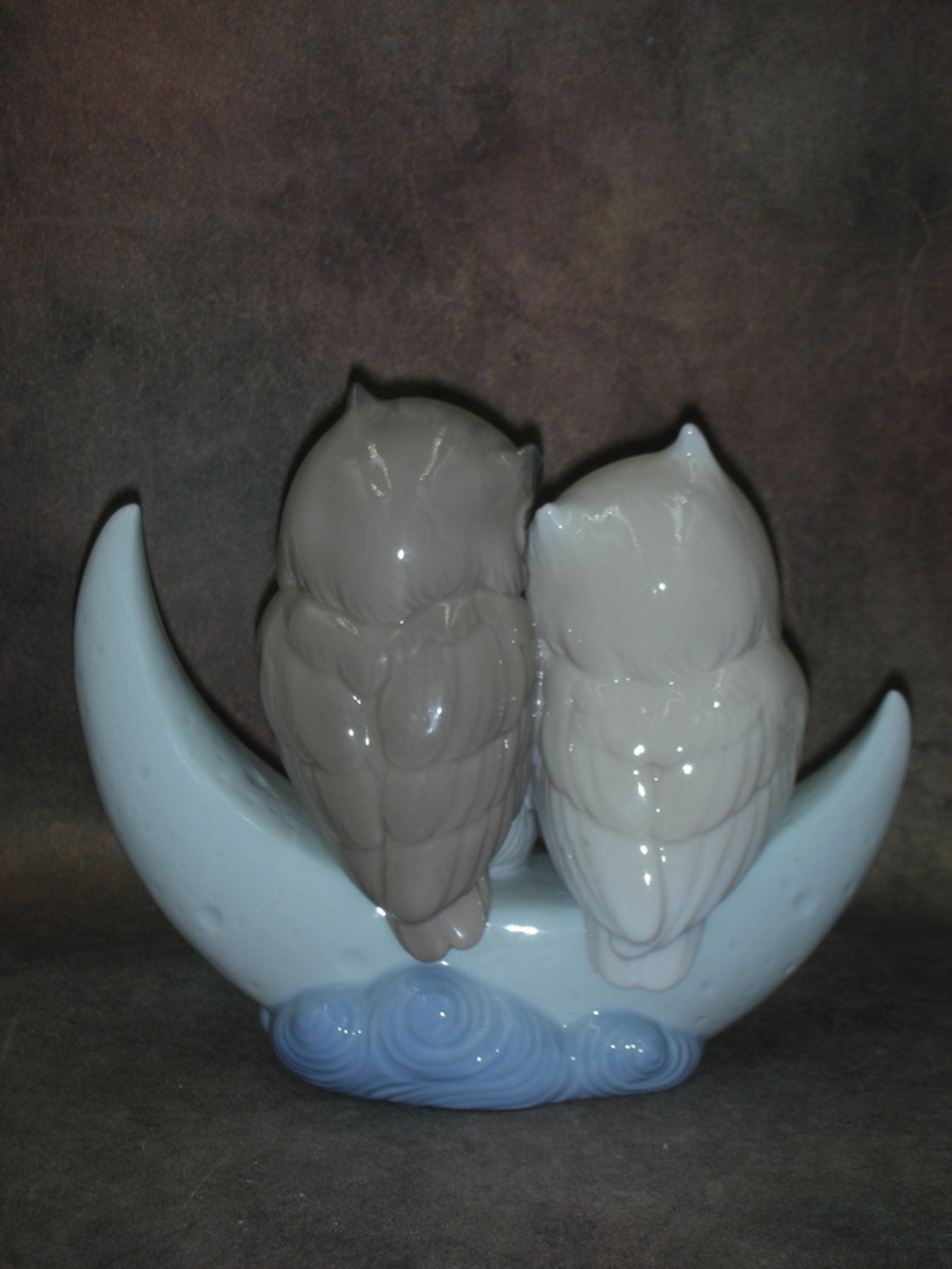 Статуэтка. Фарфор. История Любви Совята на полумесяце. NAO. Испания