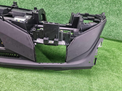 Торпедо Geely Tugella (2019-2024)