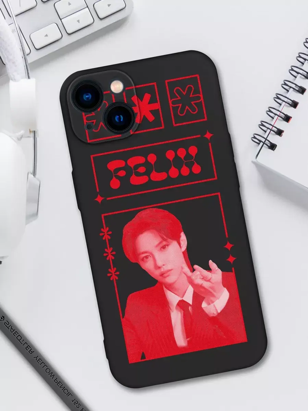 Чехол на iPhone 13 с принтом