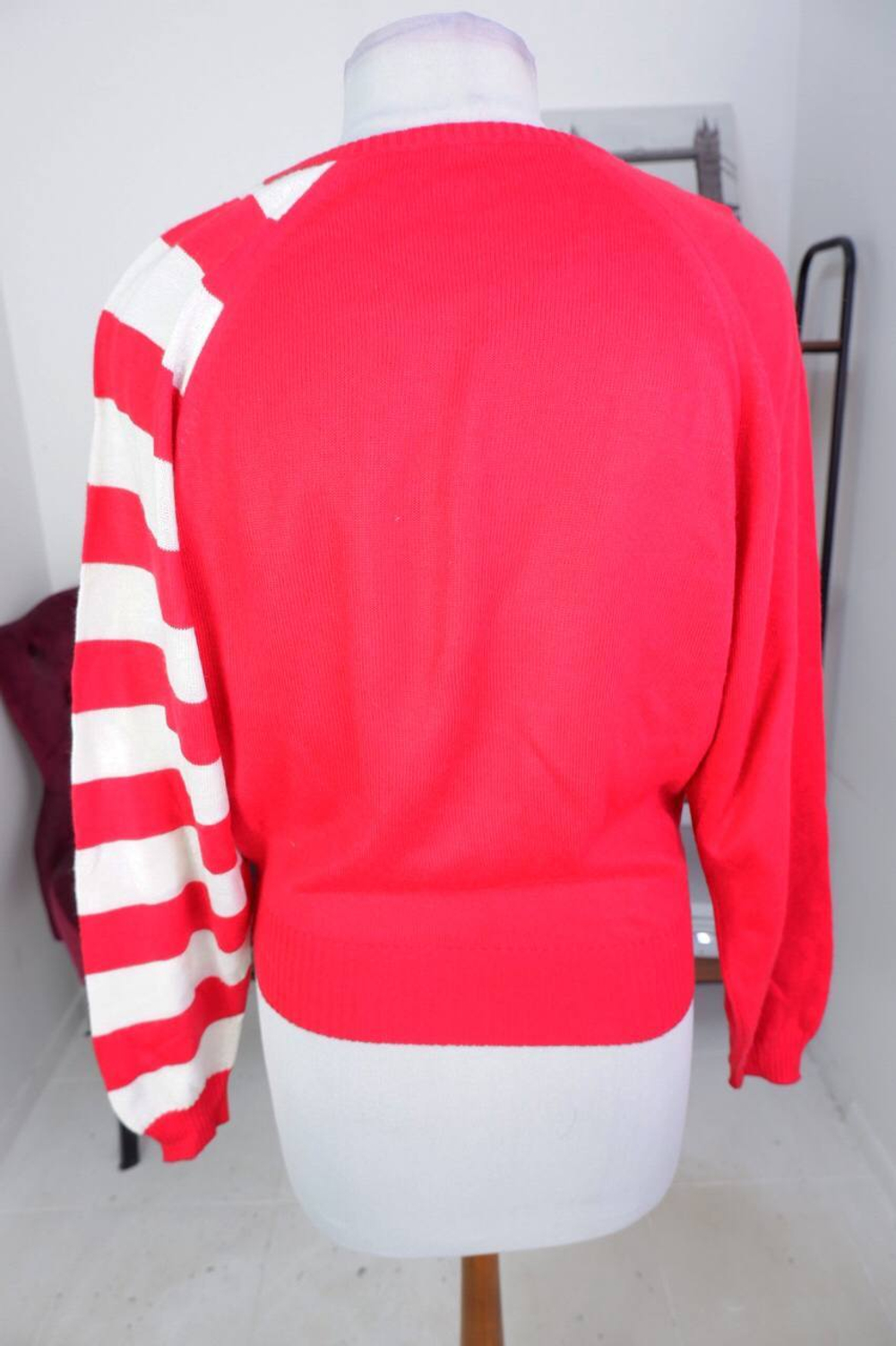 Джемпер оригинальный, визуально на 46 размер