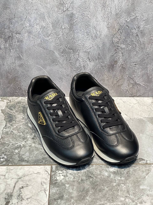 Кроссовки Prada