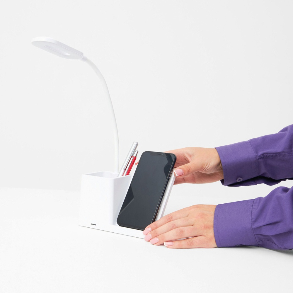 Настольная лампа с зарядной станцией LIGHT & CHARGE
