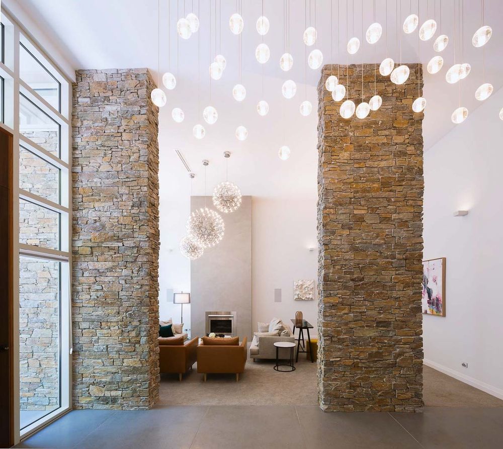 Натуральный камень Кварцит мультиколор Pharaon 200x550x20-40 Грубый камень