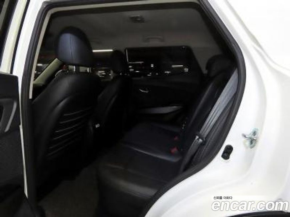 KG Mobility (Ssangyong) Very New Tivoli Бензин 1.5 2WD (11.2019)