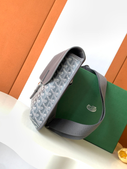 Goyard Coursier Messenger Bag 32 cm