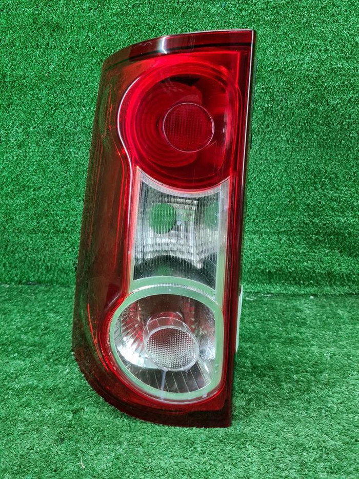 Фонарь левый Lada Largus (2012-2021)