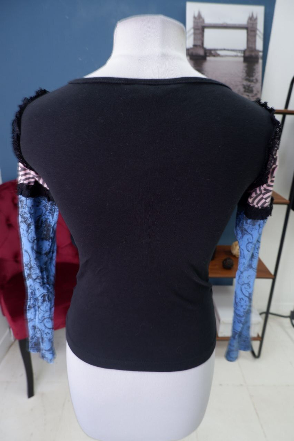 Джемпер интересный 46 размер