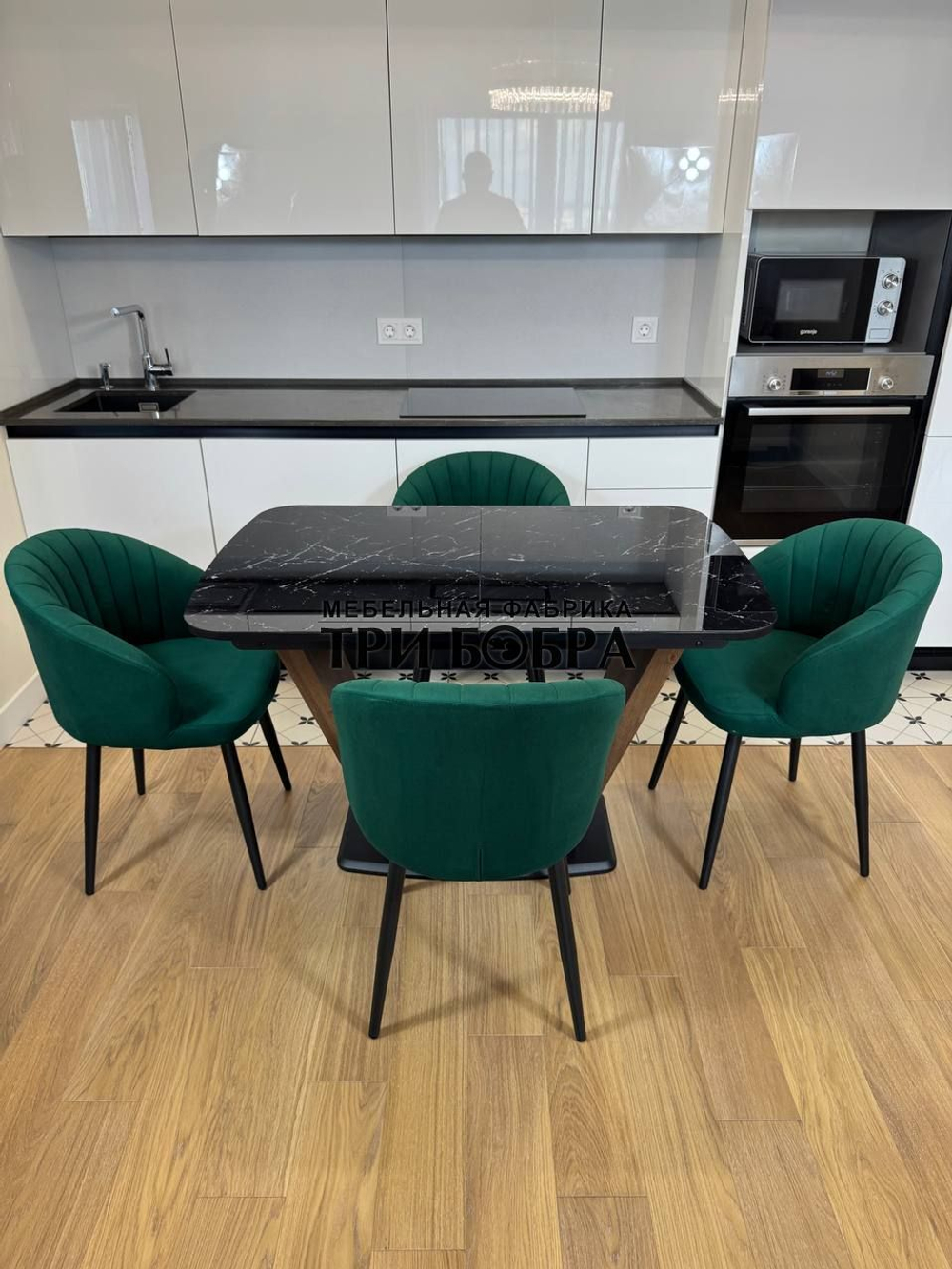 Кухонный раскладной стол "Прадо" черный мрамор и 4 стула Палермо