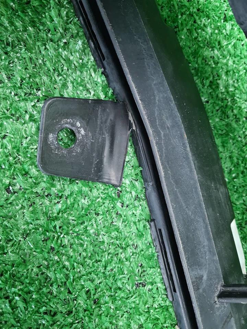 Кронштейн переднего бампера Mercedes E W213 16-21