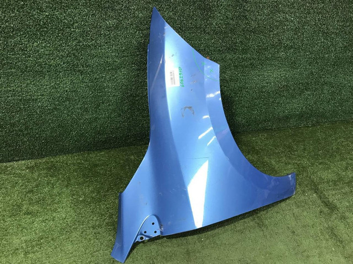 Крыло переднее правое Renault Megane 3 (2008-2016)