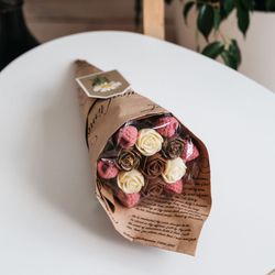 Шоколадный букет "Вкус Любви" с ягодой малиной, подарок на 8 марта, на День Рождения.