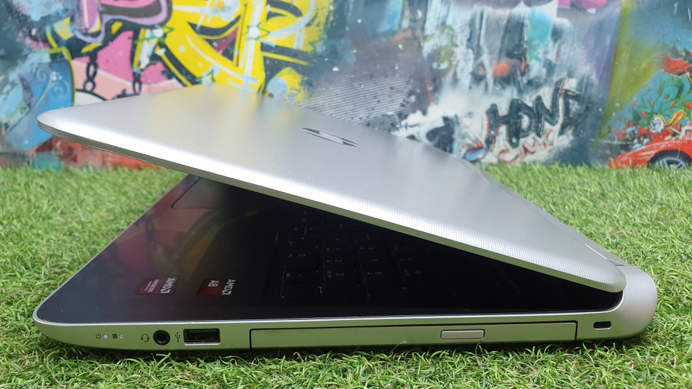 HP Pavilion AMD A8/6 Gb/R7 M260 2 Gb/Pavilion 15-p203ur [l1s78ea]/Windows 10