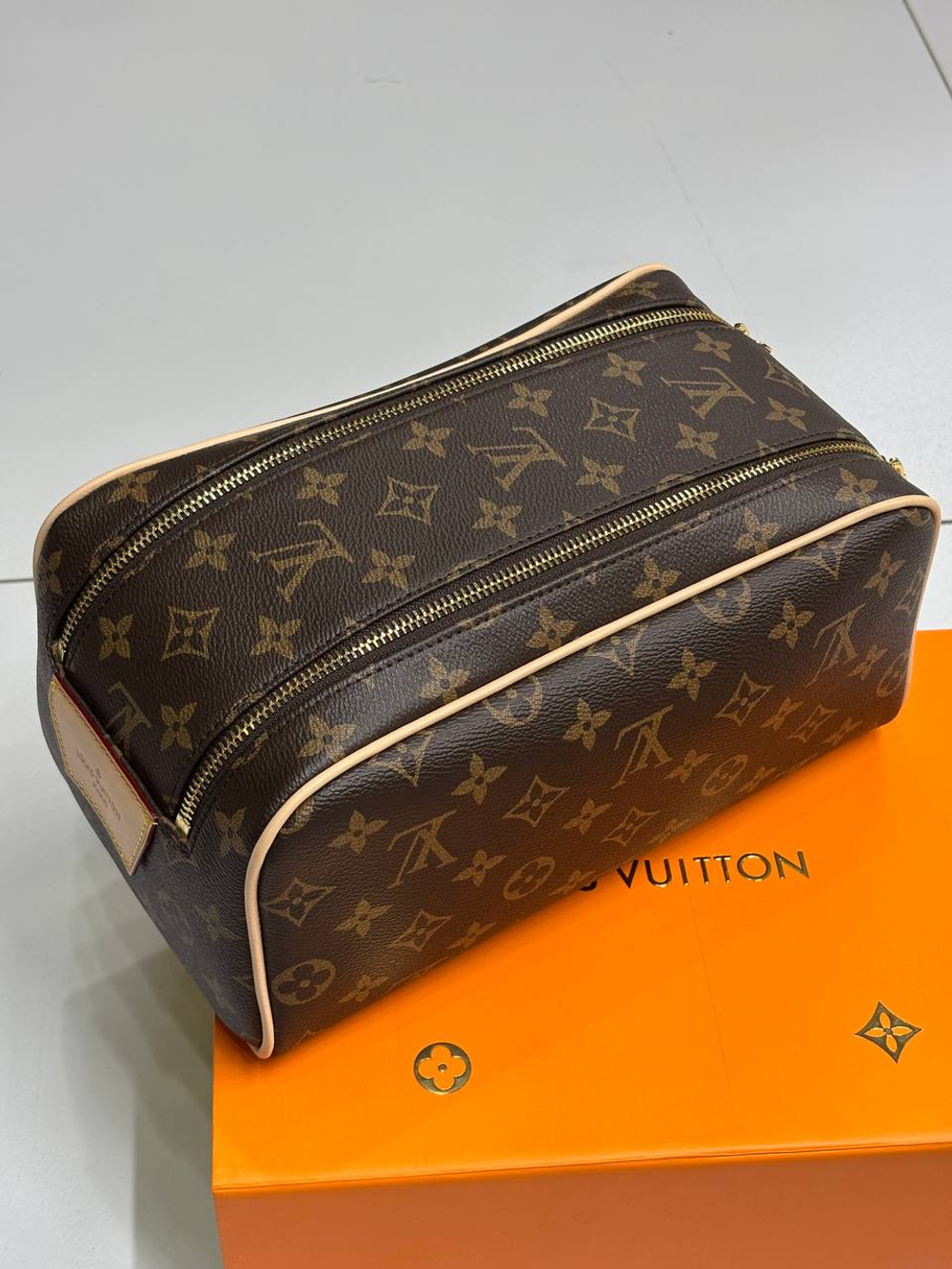 Косметичка Louis Vuitton