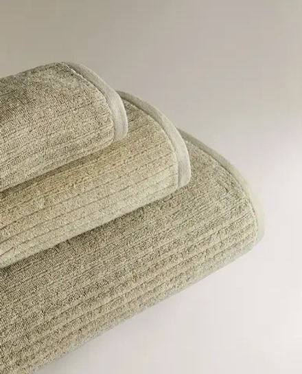 ZARA HOME БАННОЕ ПОЛОТЕНЦЕ В РЕЛЬЕФНУЮ ПОЛОСКУ, ЗЕЛЕНЫЙ