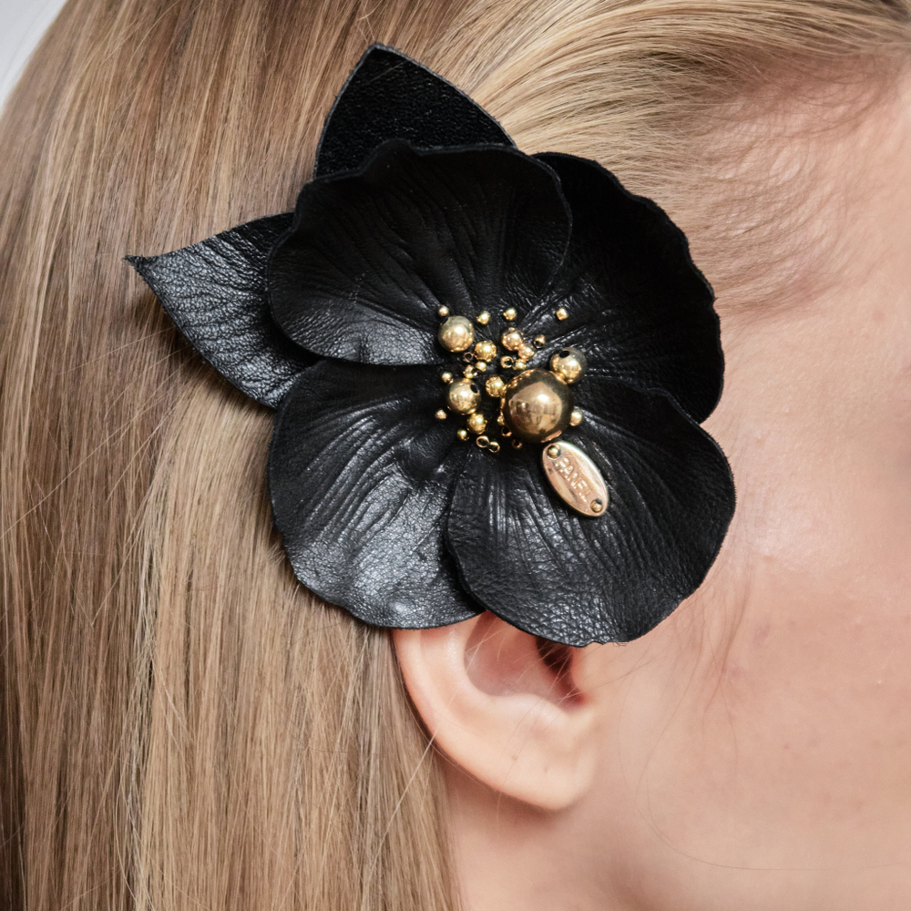 Заколка-пион на невидимке