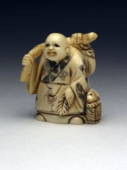 Нэцкэ Молодой монах с кузовком и корзиной