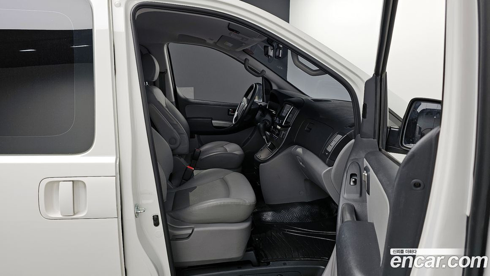 Hyundai The New Grand Starex Van 5인승 (03.2020)
