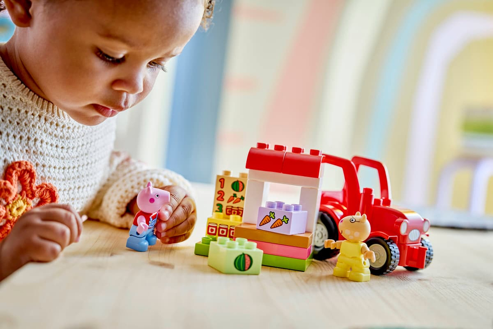Конструктор LEGO Duplo 10468 Peppa Pig: Tractor and Market