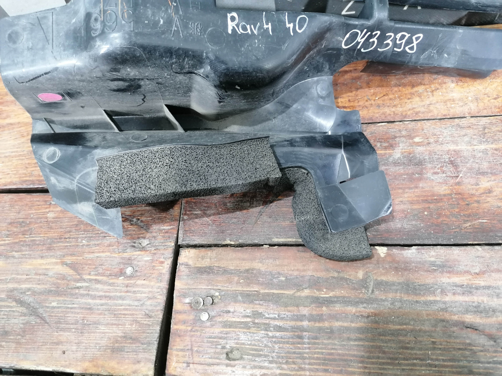 Дефлектор радиатора левый Toyota RAV4 IV (XA40) 15-19 Б/У Оригинал 1669536090