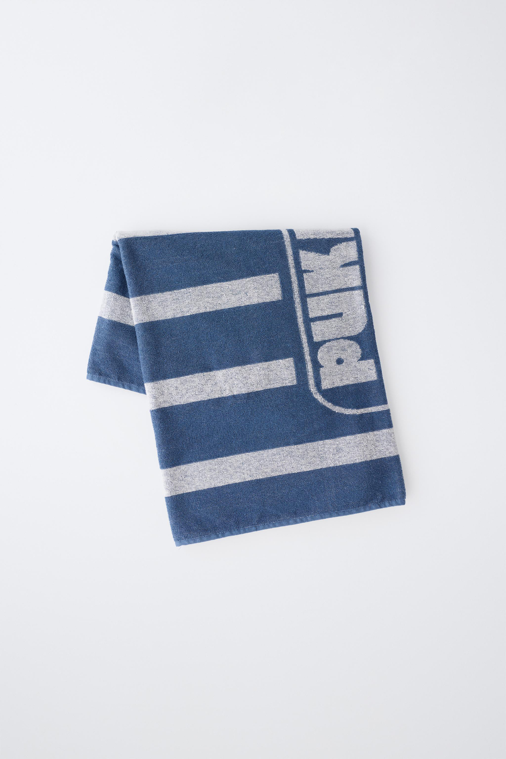 ZARA X PUKAS ПОЛОТЕНЦЕ С ПРИНТОМ PUKAS SURF, СИНИЙ