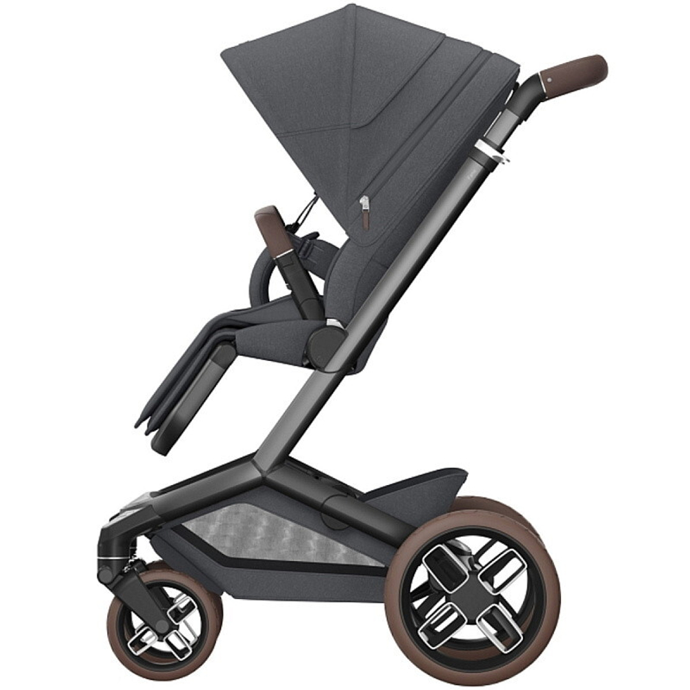 Детская коляска Maxi-Cosi Fame 3 в 1 с автокреслом CabrioFix Essential black Twillic Graphite/графит
