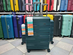 Чемодан Большой (L) полипропилен "Mironpan" съёмные колёса