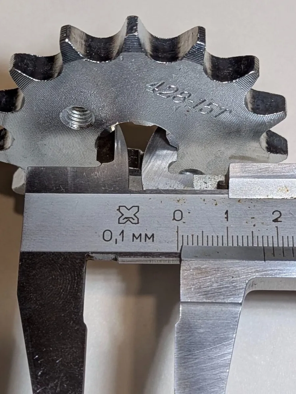 - -  Звезда ведущая для мопеда, питбайка (428-15)