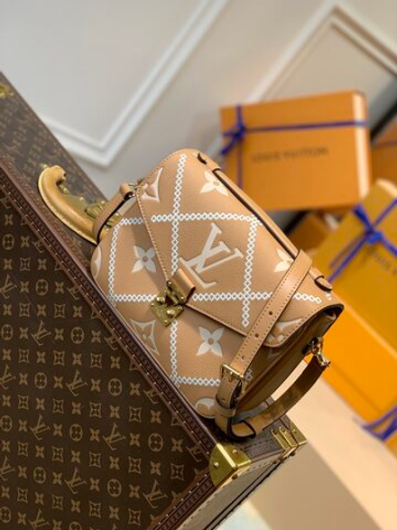 Louis Vuitton Pochette Metis