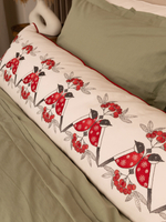 Длинная подушка "Снегири"