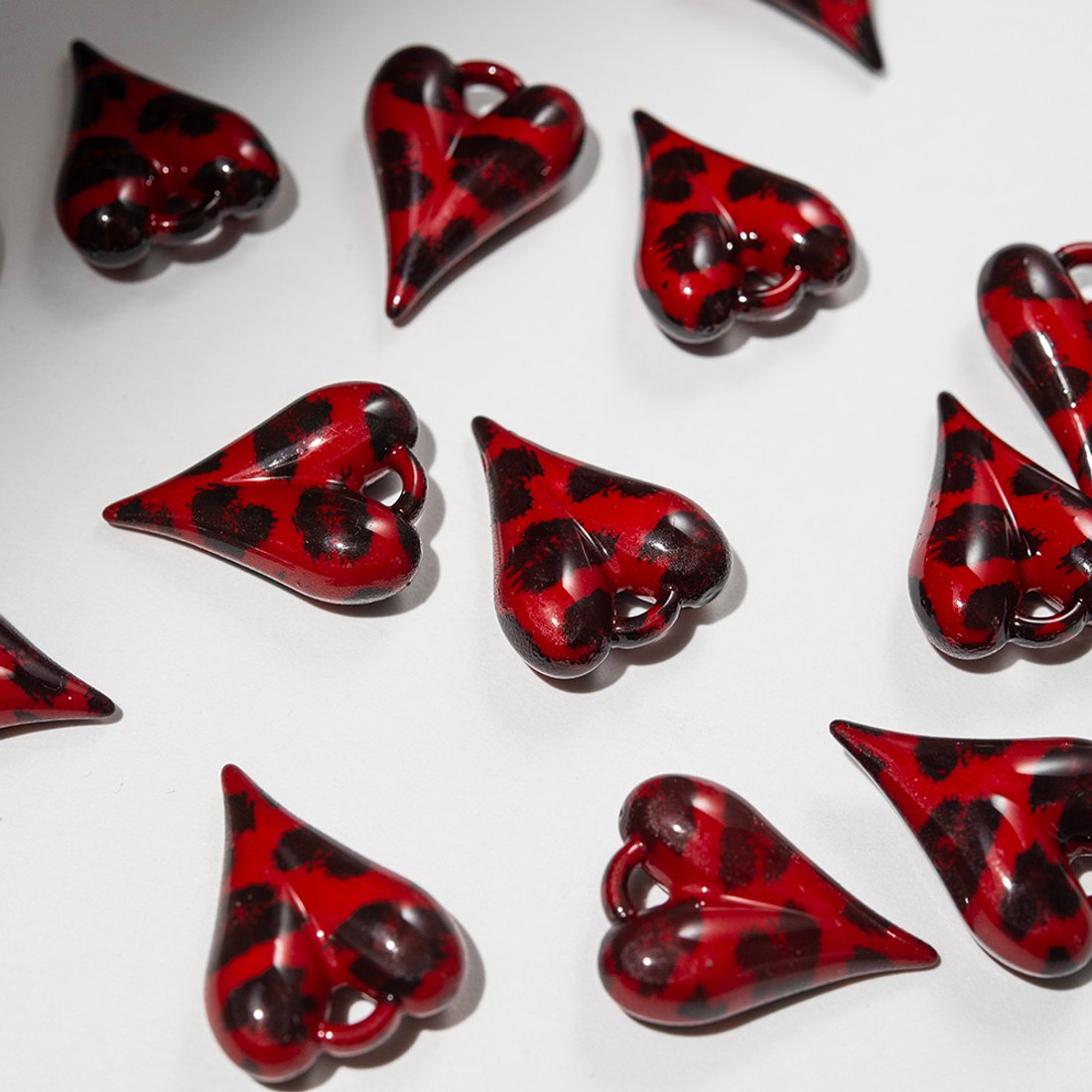 Подвеска "Красный леопард", 27*20мм, акрил