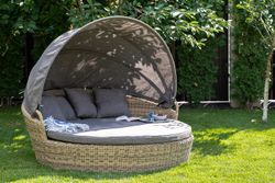 "Стильяно" плетеная кровать круглая, цвет соломенный