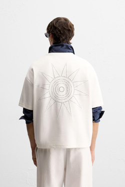 ZARA ТОЛСТОВКА С РЕЛЬЕФНЫМ ПРИНТОМ, БЕЛЫЙ