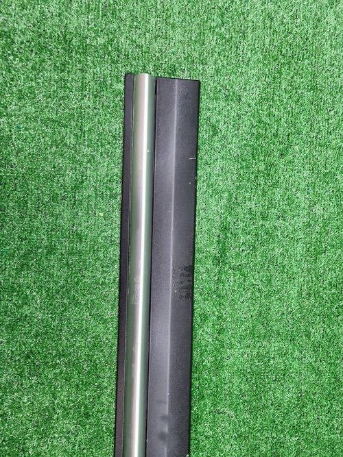 Накладка двери передняя правая Geely Atlas (16-22)