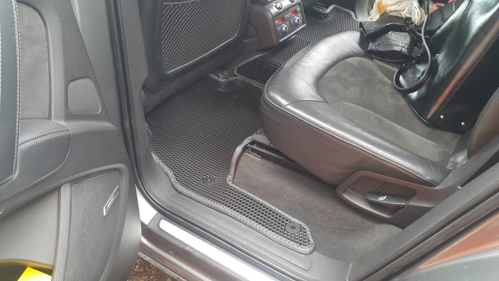 Автоковрики для Audi Q7 4L (2005-2015)