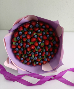 Клубничный букет "Ягодный"