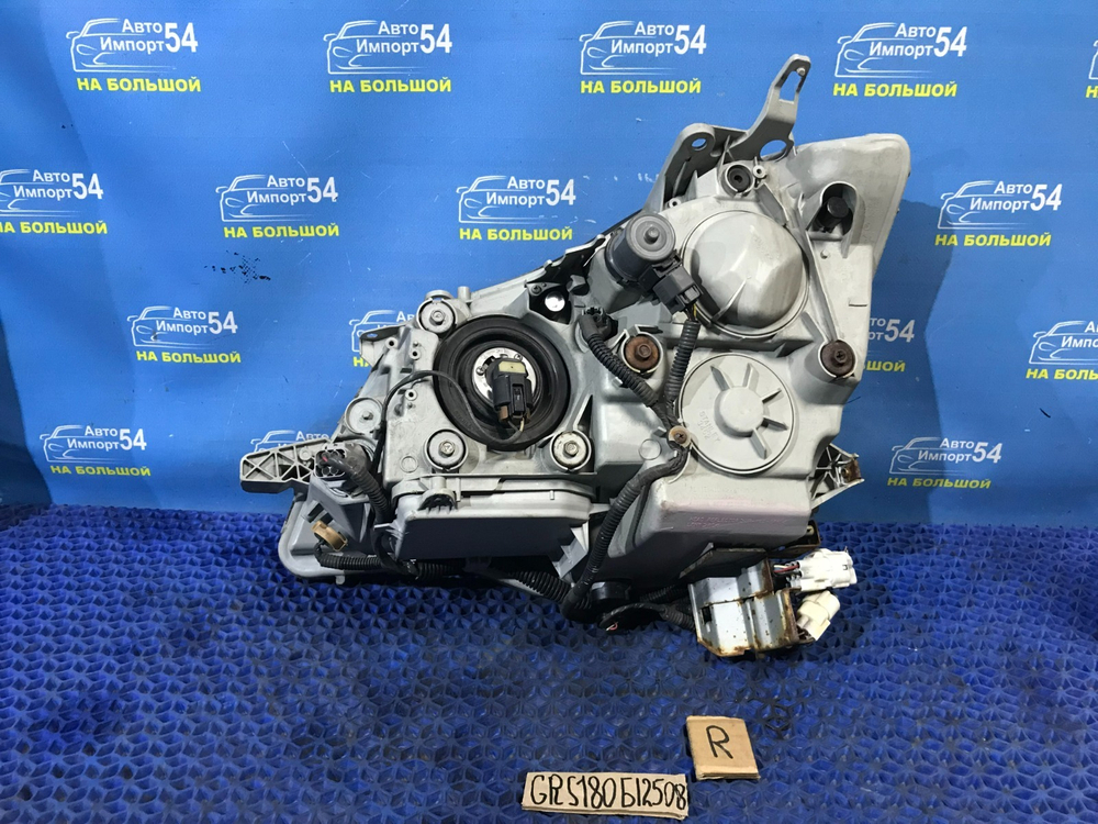 Фара передняя правая TOYOTA CROWN 2003-2008