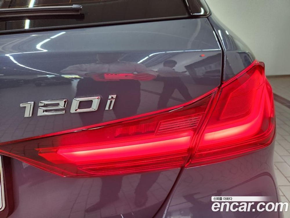 BMW 1 Series (F40) 120i Advantage (08.2021)