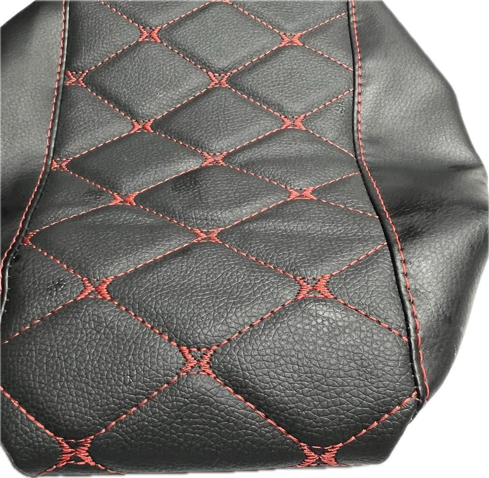 Чехол на штатный подлокотник Лада Веста (красная нить Бабочка)