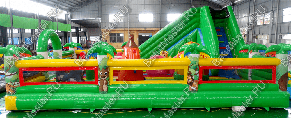 Надувной батут "Джунгли малый" борта с сеткой, размер 10*7*5 м