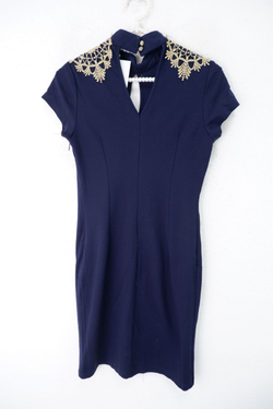 Платье с кружевом 40 размер