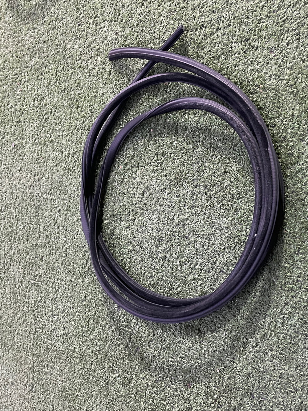 BMW E30 Резинка люка Аналог