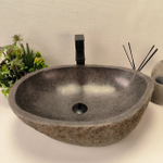 Каменная раковина из речного камня RS-63175 (55*41*16)