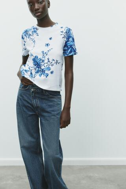 ZARA ФУТБОЛКА ИЗ ТКАНИ С ПРИНТОМ, СИНИЙ/БЕЛЫЙ