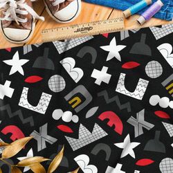 Ткань флис геометричные контрастные символы на чёрном фоне