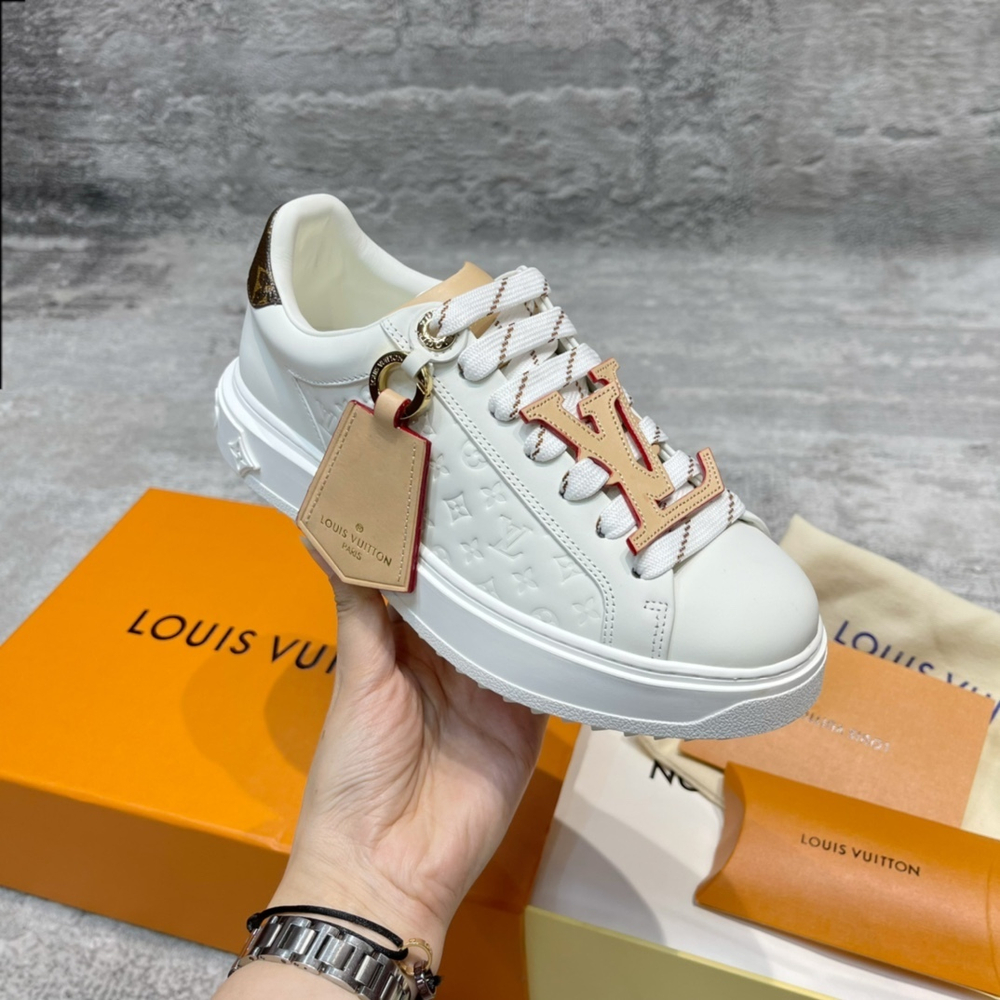 Louis Vuitton Time Out