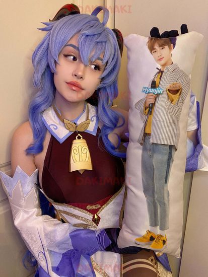 Мини дакимакура Хёнджин из Стрей Кидс | Stray Kids арт. M1026, 60х20 см