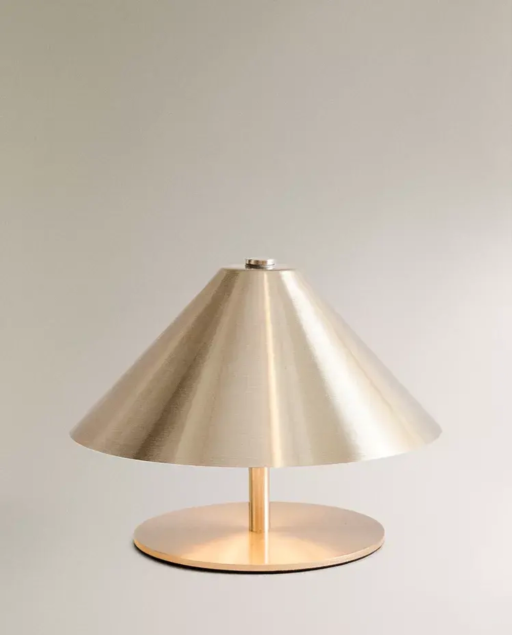 ZARA HOME БЕСПРОВОДНАЯ ЖЕЛЕЗНАЯ ЛАМПА, СЕРЕБРО