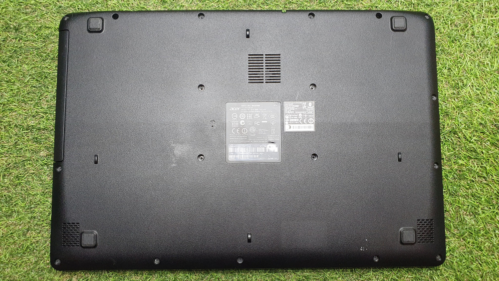 Ноутбук Acer Pentium/4Gb/ Aspire ES1-512-P2UC [nx.mrwer.016]/Windows 10