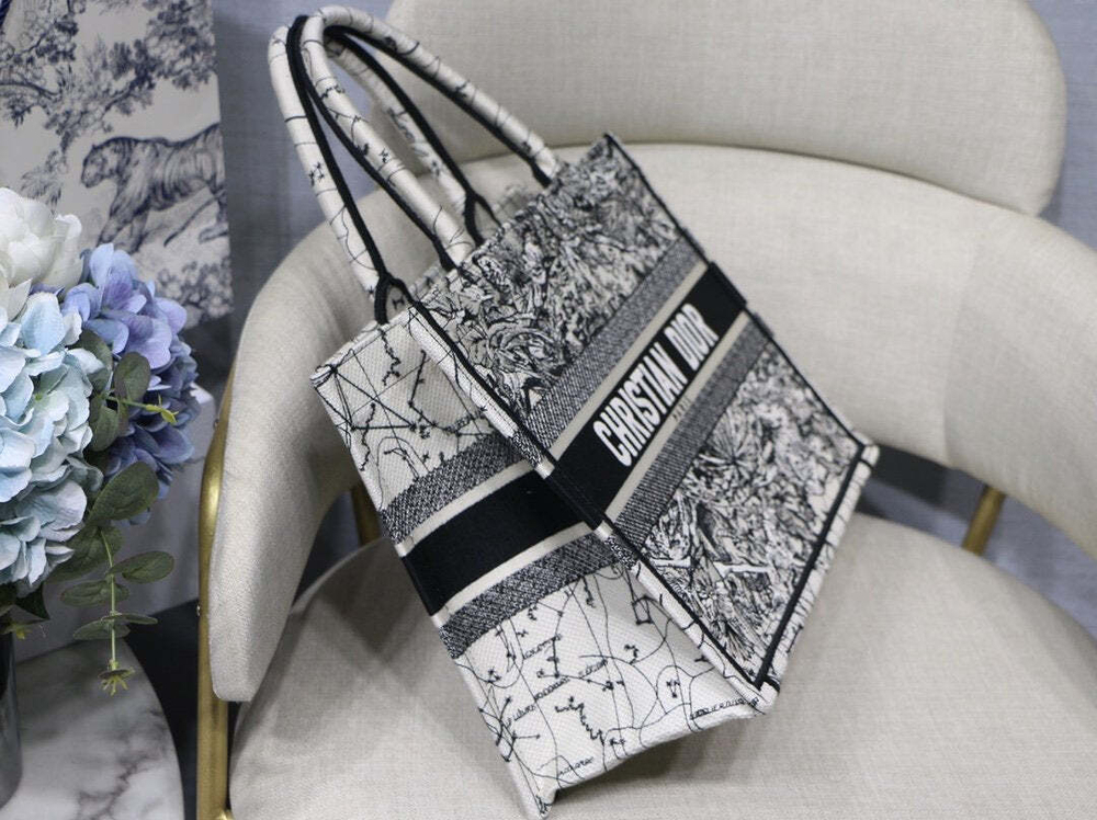 Christian Dior Book Tote 36 cm