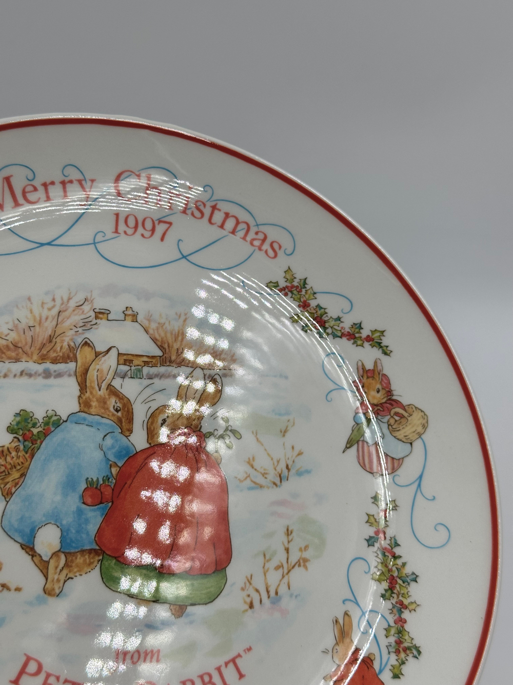 Тарелка Merry Christmas from Peter Rabbit Wedgwood 1997 год